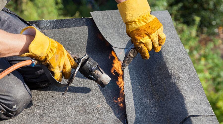 Professional gutter cleaning in Trout Lake, WA